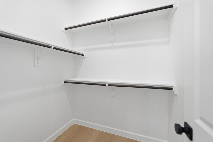 Spacious, unfurnished interior of a new home in Green Meadows, Celina (Image 52).