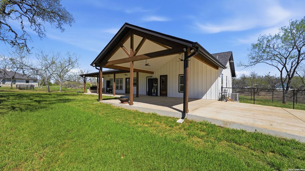Exterior details and patio area of a home in , Seguin (Image 23).