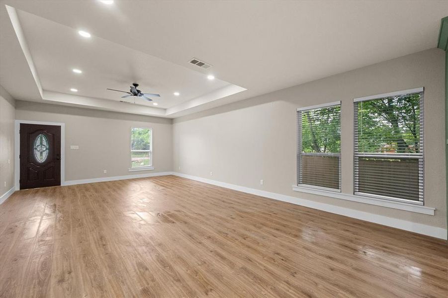 Spacious, unfurnished interior of a new home in , Corsicana (Image 26).
