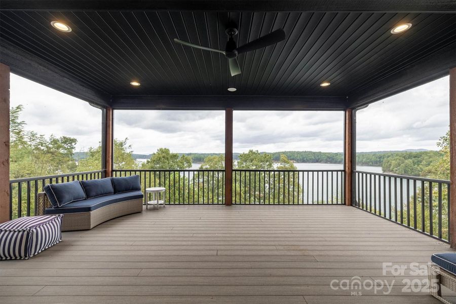 Exterior details and patio area of a home in , Nebo (Image 28).