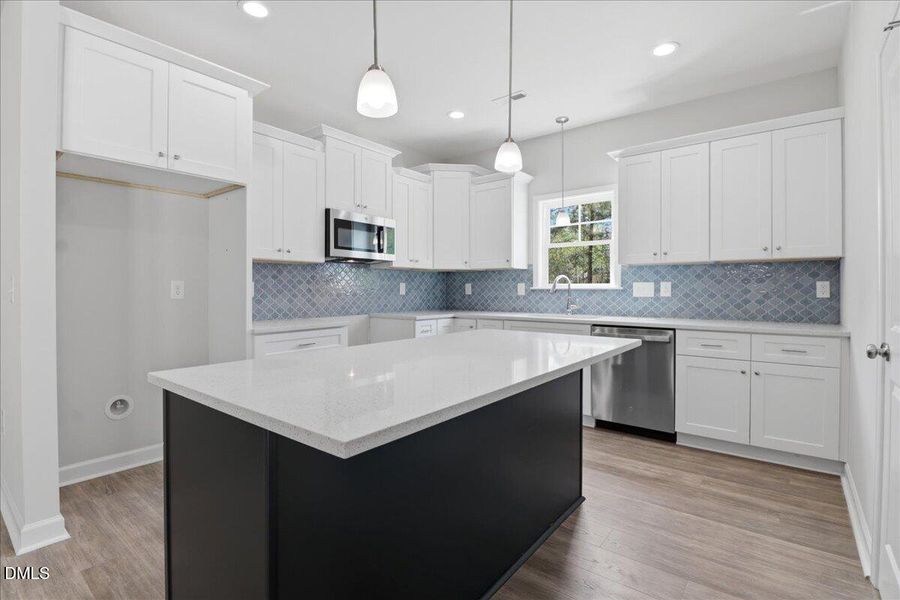 17-115 Sagewood Dr-17