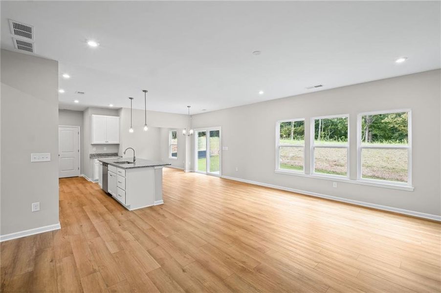 Spacious, unfurnished interior of a new home in Sage Woods, Dallas (Image 22).