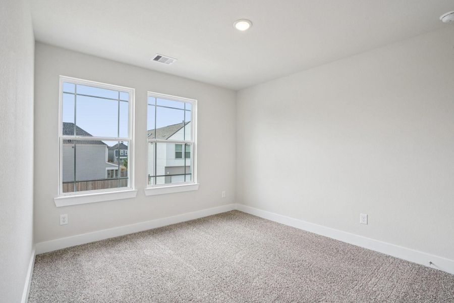 Spacious, unfurnished interior of a new home in Cay Landing, Houston (Image 16).