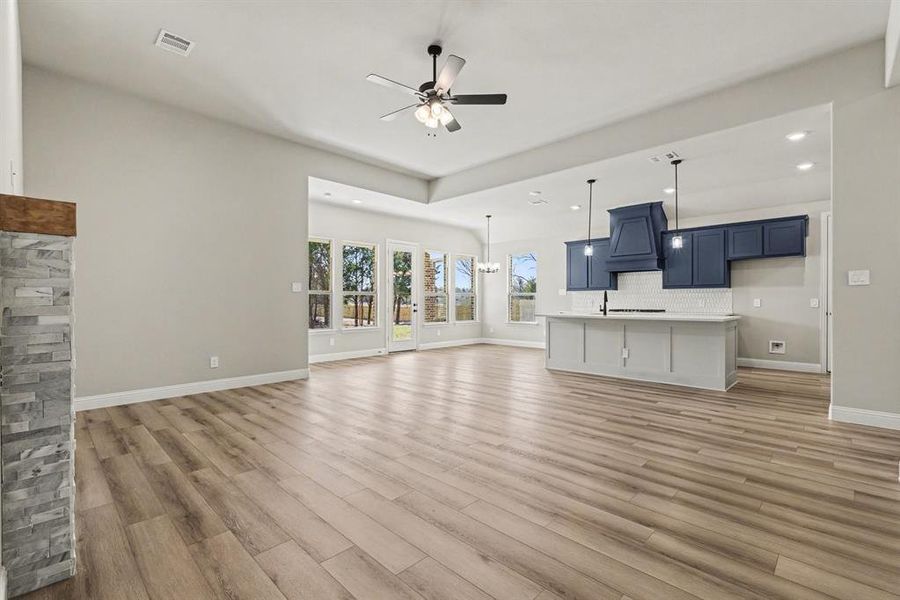 Spacious, unfurnished interior of a new home in Sagebrush Addition, Midlothian (Image 18).