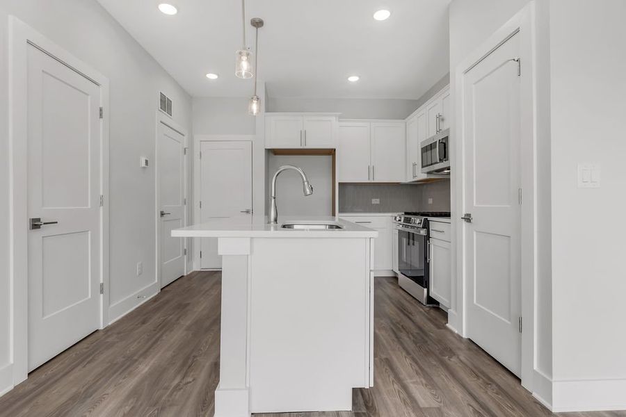 Furnished interior view inside a new home in Echo Park, Suwanee (Image 9).