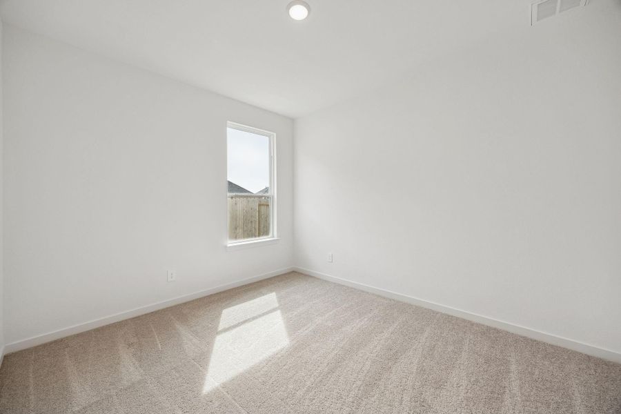 Spacious, unfurnished interior of a new home in Montgomery Bend, Montgomery (Image 15).