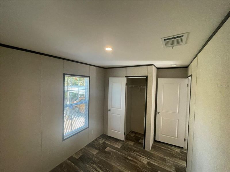 Spacious, unfurnished interior of a new home in , Dunnellon (Image 13).