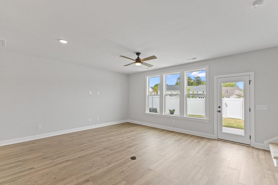 Representative unfurnished interior of a home built from the The Hemlock by RobuckHomes in Kennebec Crossing, Angier (Image 142).