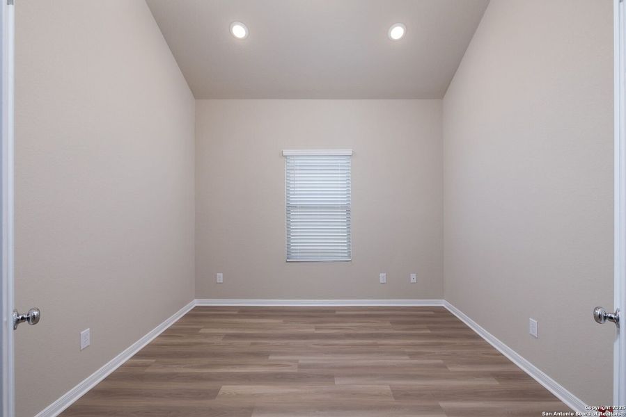 Spacious, unfurnished interior of a new home in Greenspoint Heights, Seguin (Image 20).