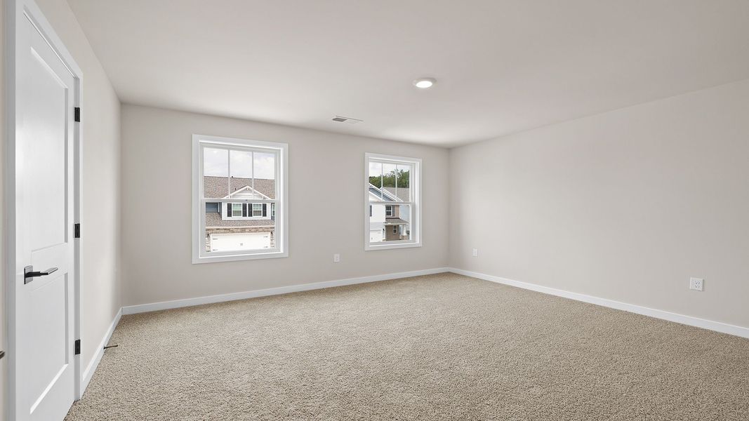 Spacious, unfurnished interior of a new home in Adams Glen, Greenville (Image 27).
