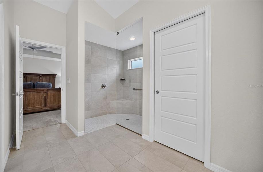 Image 33 of a home in . Image 33 of a home in .