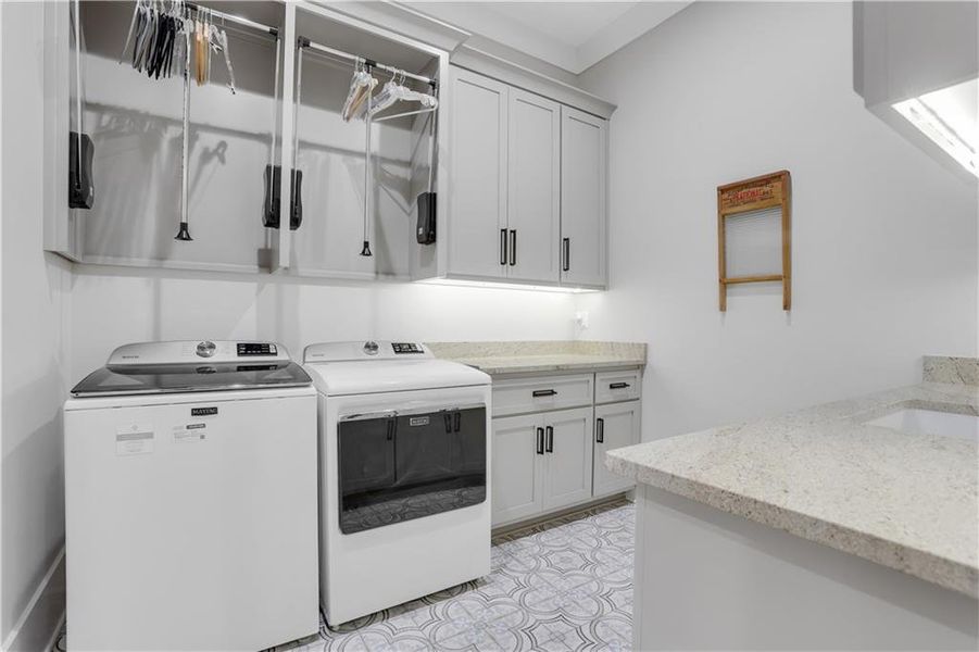 Furnished interior view inside a new home in , Dahlonega (Image 34).