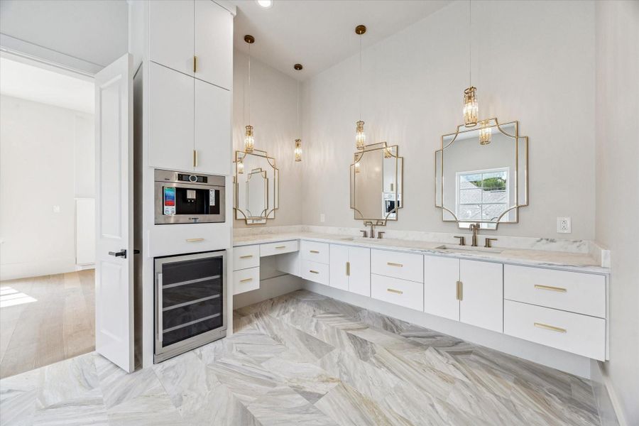 Furnished interior view inside a new home in , Houston (Image 17). Furnished interior view inside a new home in , Houston (Image 17).