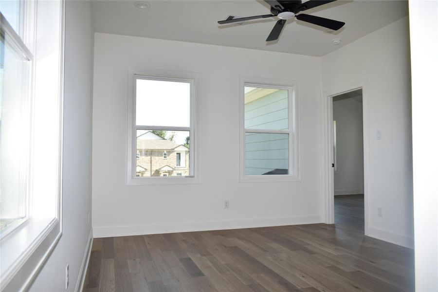 Spacious, unfurnished interior of a new home in , Houston (Image 24).