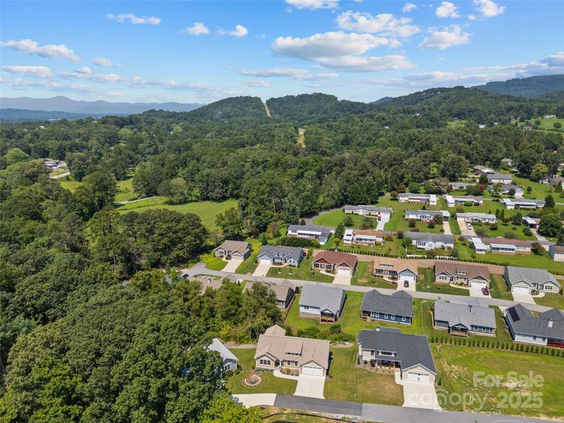 Image 32 of a home in . Image 32 of a home in .