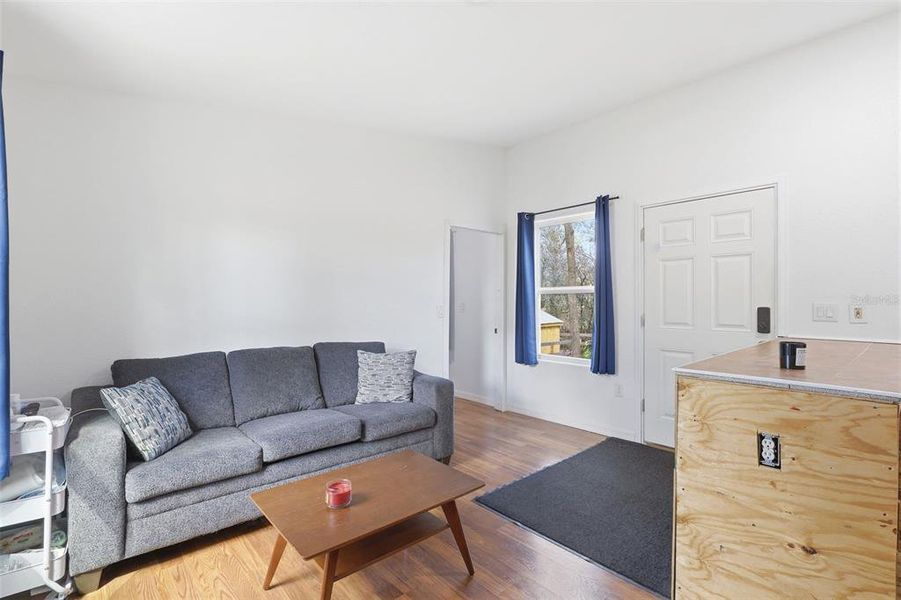 Furnished interior view inside a new home in , Dunnellon (Image 6).