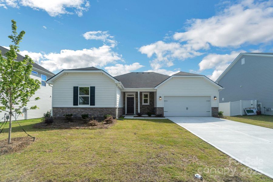Image 35 of a home in The Hills.