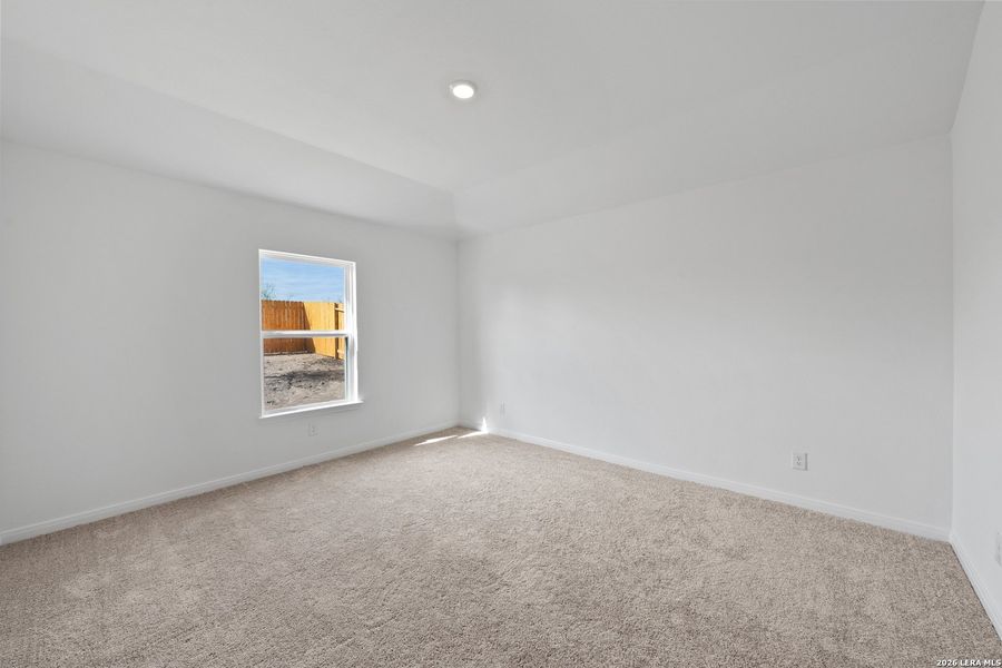 Spacious, unfurnished interior of a new home in Preserve at Medina, Von Ormy (Image 11).