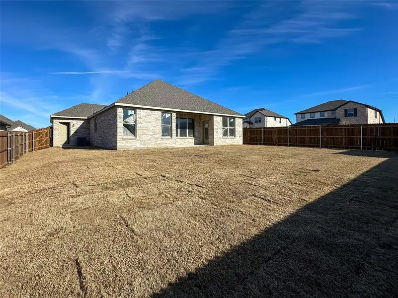 Exterior details and patio area of a home in , Cleburne (Image 4).