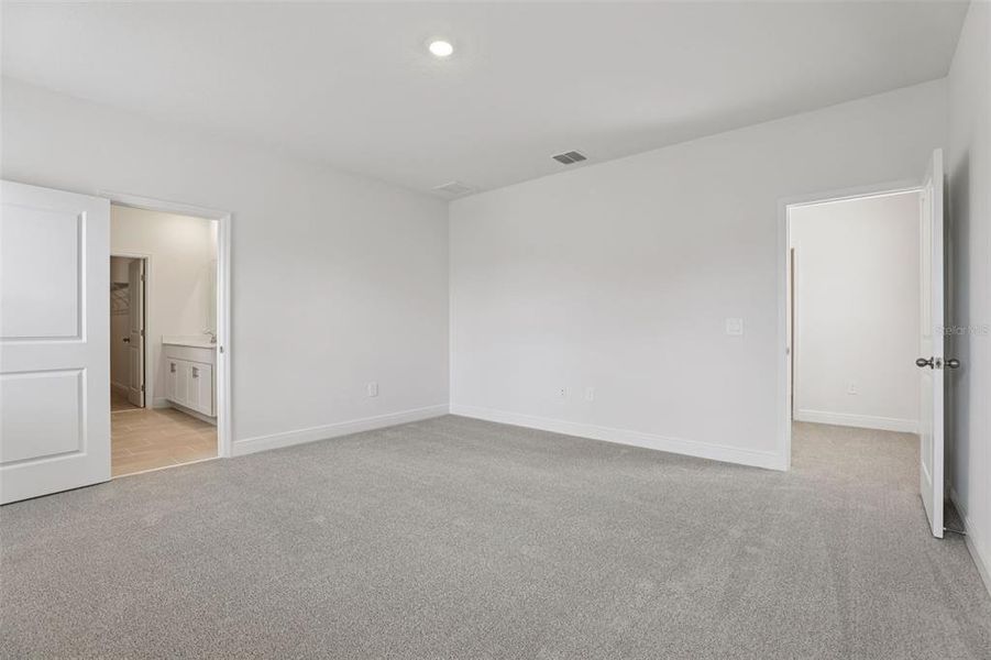 Spacious, unfurnished interior of a new home in Cyrene at Minneola, Minneola (Image 44).