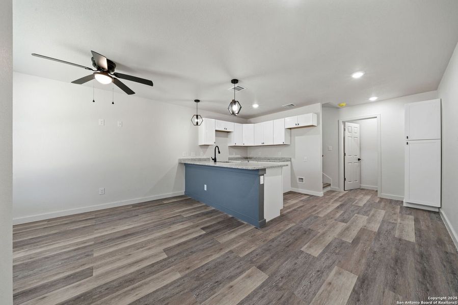 Spacious, unfurnished interior of a new home in , San Antonio (Image 11).