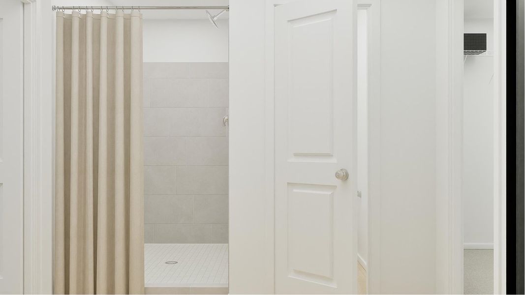 Grove Core FL L100 Sugarloaf Capri Owners Bath 2of2 F2 10 2 25