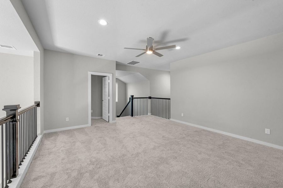 Spacious, unfurnished interior of a new home in Briarwood Crossing, Rosenberg (Image 23).