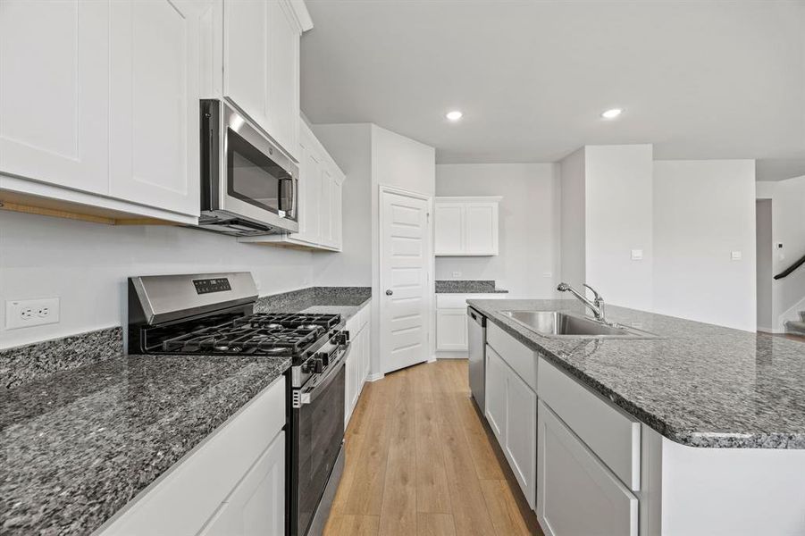 8-web-or-mls-606-ridgewood-dr 8-web-or-mls-606-ridgewood-dr