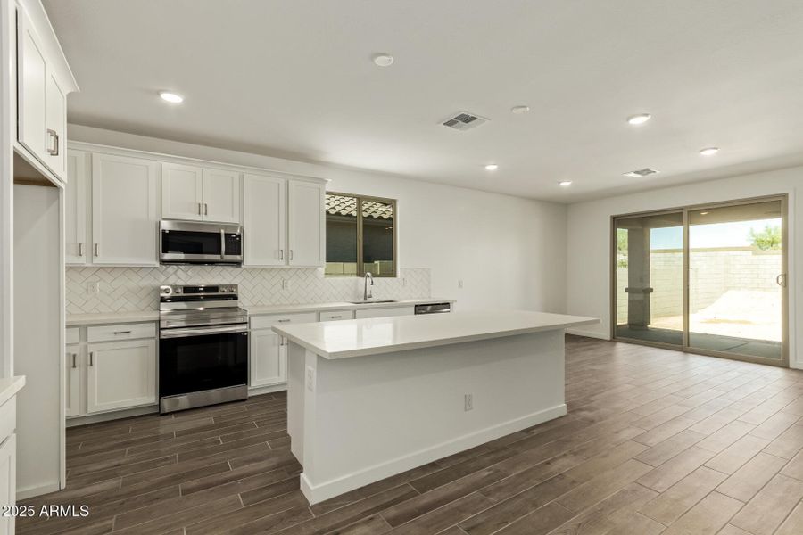 12 Monte Lindo 12 Monte Lindo