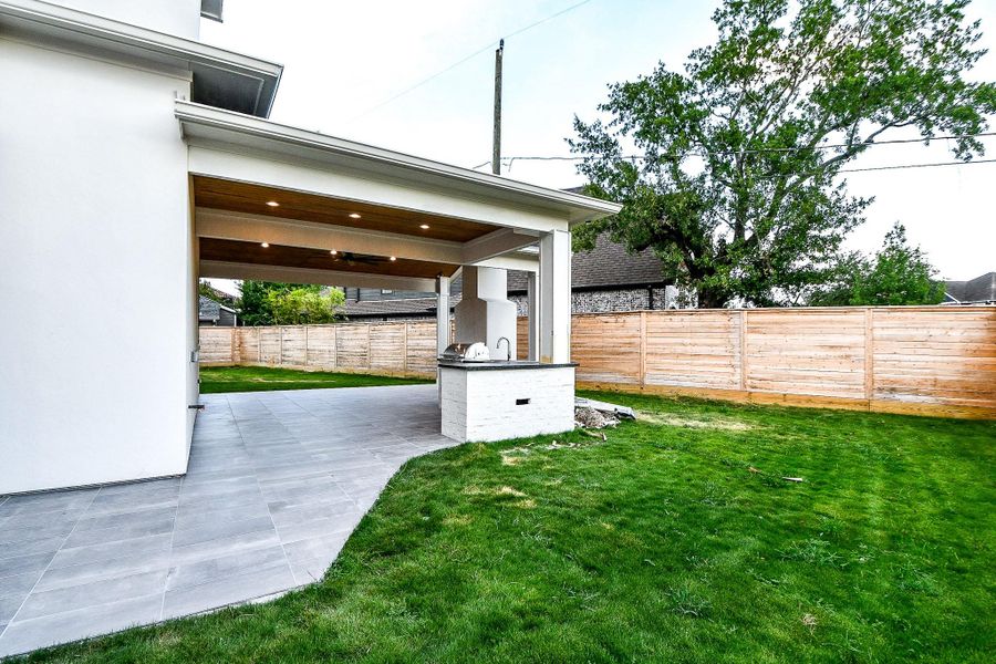 Exterior details and patio area of a home in , Houston (Image 31).