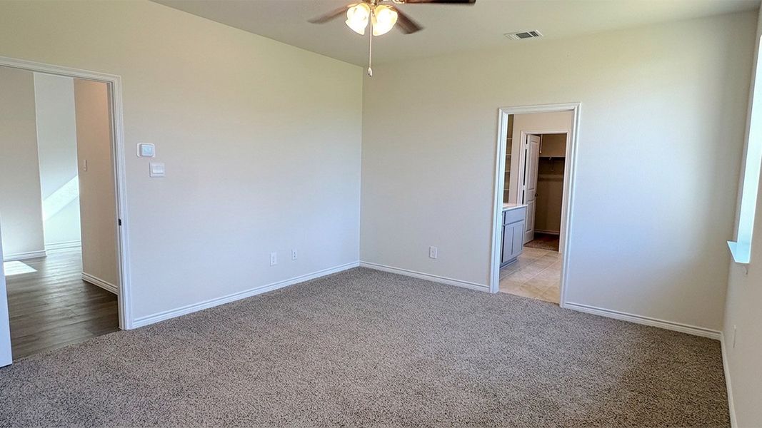 Spacious, unfurnished interior of a new home in Madera, Royse City (Image 15).