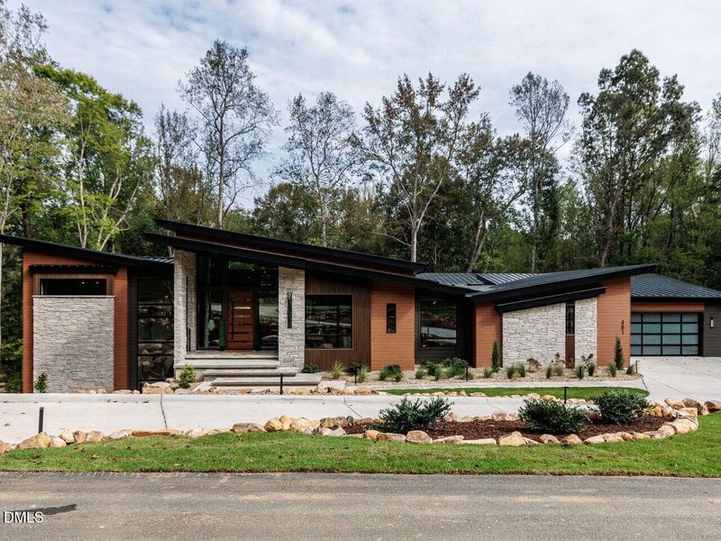 001-1280x960-exterior