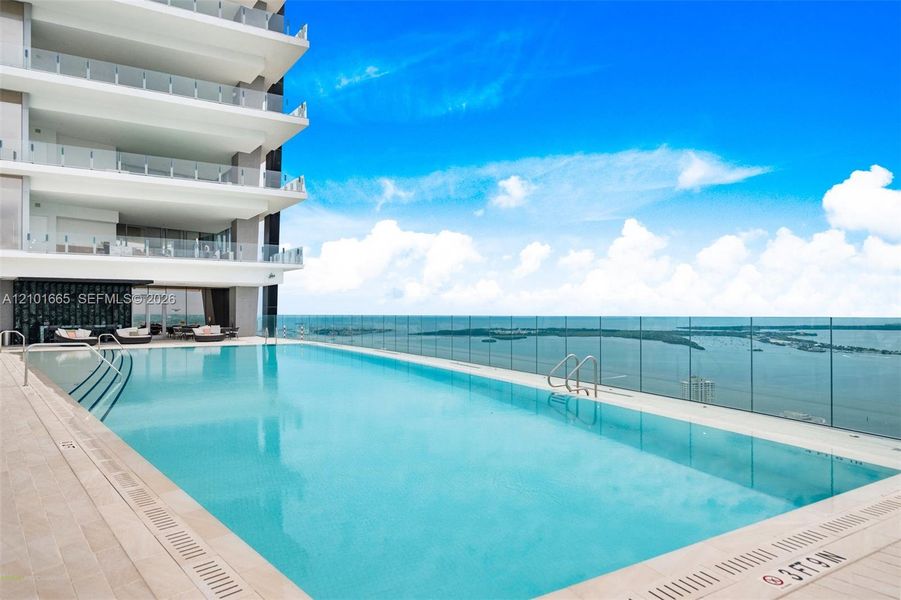 Condo located in Miami, FL showcasing its design and architecture (Image 30).