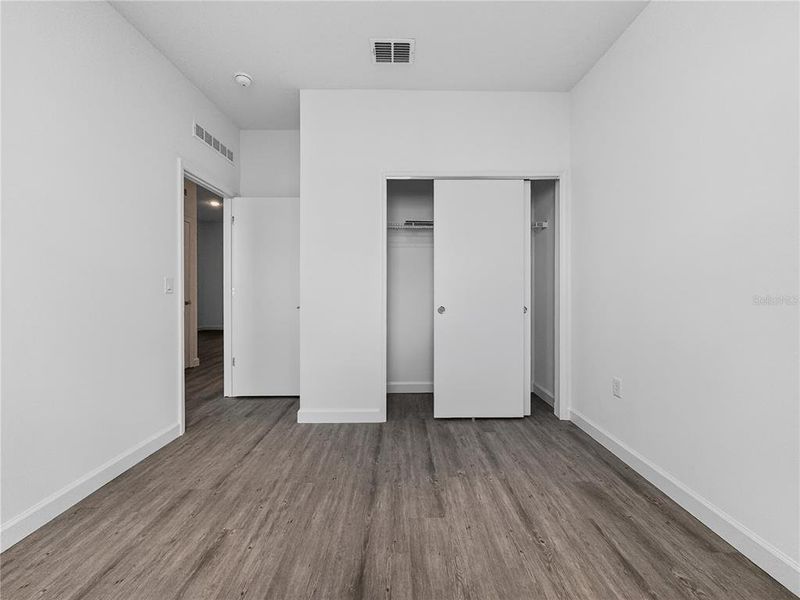 Spacious, unfurnished interior of a new home in , Davenport (Image 39).