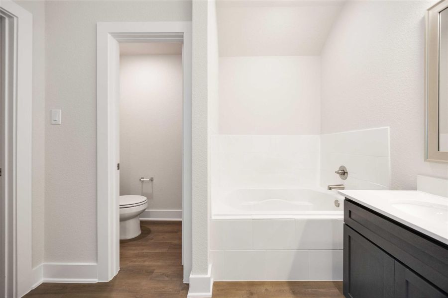 Furnished interior view inside a new home in Alicante, Houston (Image 7). Furnished interior view inside a new home in Alicante, Houston (Image 7).