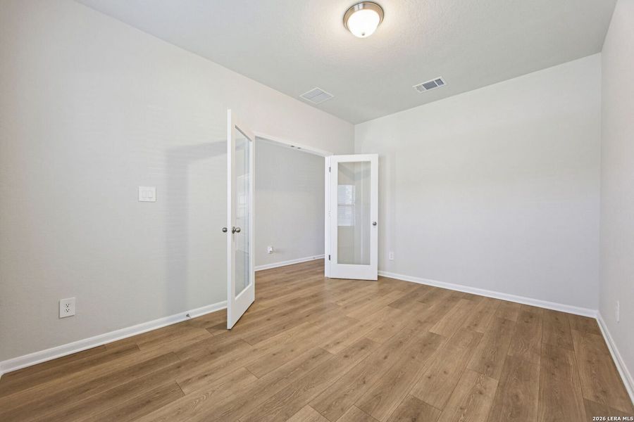 Spacious, unfurnished interior of a new home in Arcadia Ridge - Premier Series, San Antonio (Image 47).