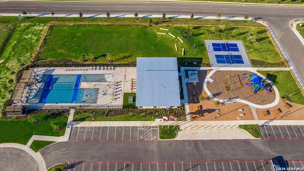 Community amenities in Avenida, Converse (Image 39).