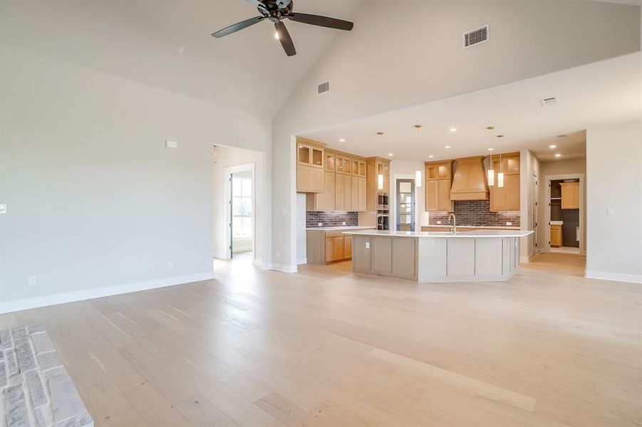Furnished interior view inside a new home in Waterfall Ranch Estates, Waxahachie (Image 11).