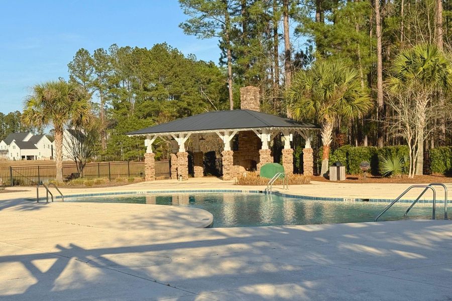 Community amenities in , Moncks Corner (Image 10).