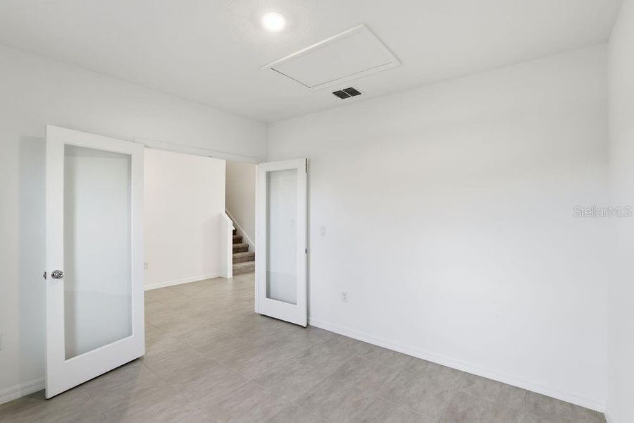 Spacious, unfurnished interior of a new home in Waterstone, Groveland (Image 35).