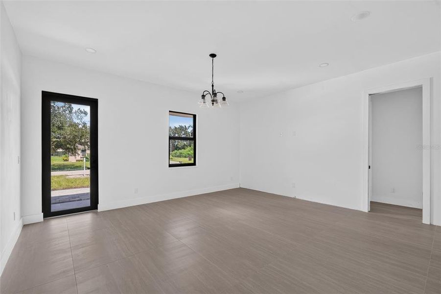 Spacious, unfurnished interior of a new home in , Port Charlotte (Image 12).