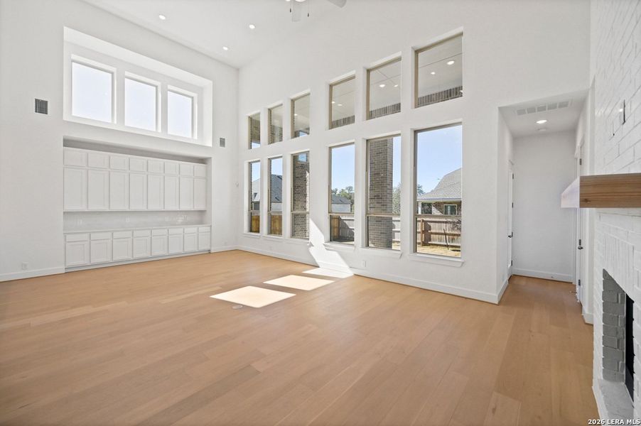 Spacious, unfurnished interior of a new home in Davis Ranch, San Antonio (Image 21).