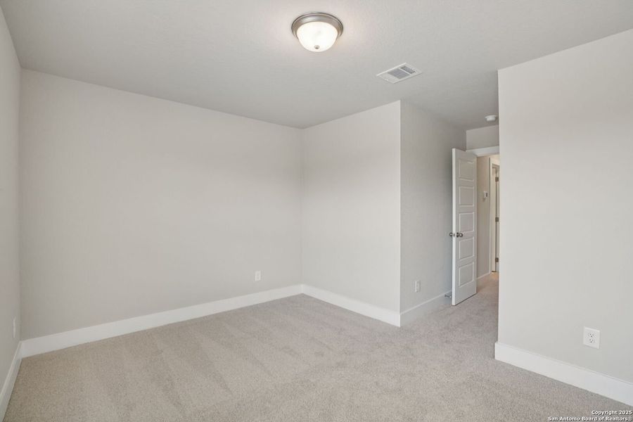 Spacious, unfurnished interior of a new home in Kallison Ranch, San Antonio (Image 31).