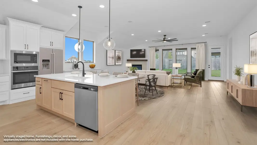 Furnished interior view inside a new home in Valencia, Manvel (Image 4).