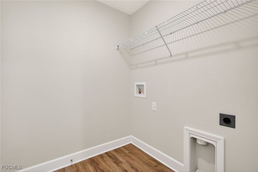 Spacious, unfurnished interior of a new home in Cape Coral, Cape Coral (Image 20). Spacious, unfurnished interior of a new home in Cape Coral, Cape Coral (Image 20).