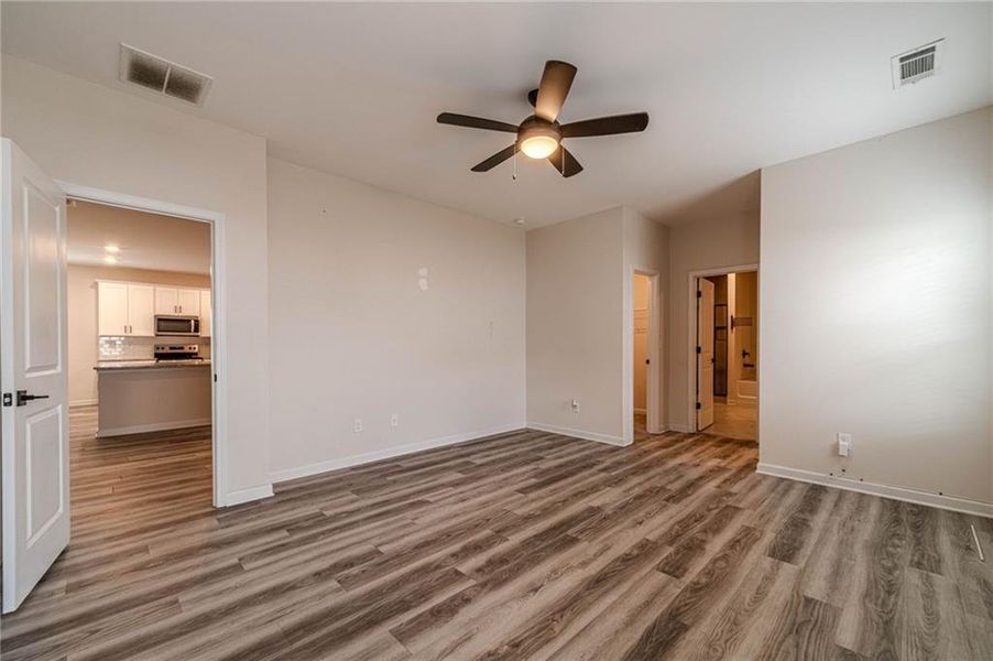 Spacious, unfurnished interior of a new home in , Dacula (Image 30).