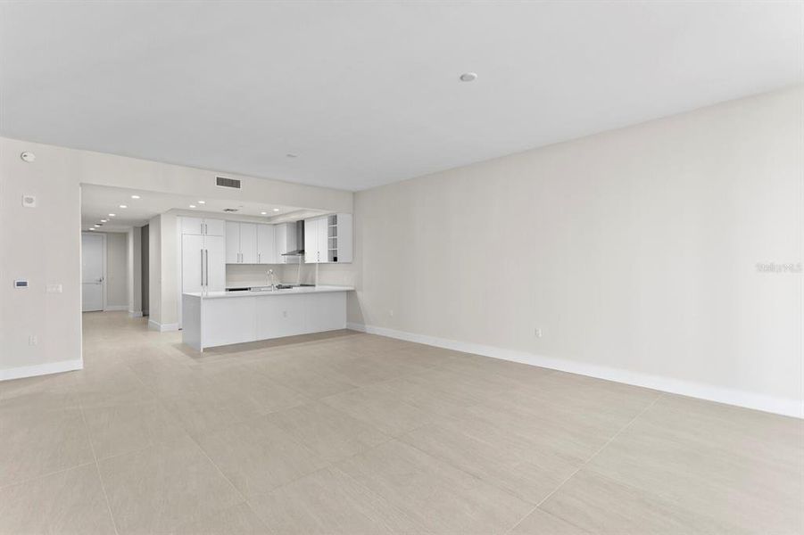 Spacious, unfurnished interior of a new home in , St. Petersburg (Image 44). Spacious, unfurnished interior of a new home in , St. Petersburg (Image 44).