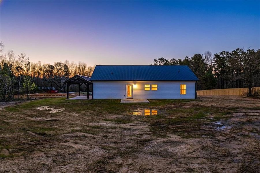 Exterior details and patio area of a home in , Bremen (Image 19).