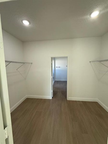 Spacious, unfurnished interior of a new home in , Ocala (Image 17).