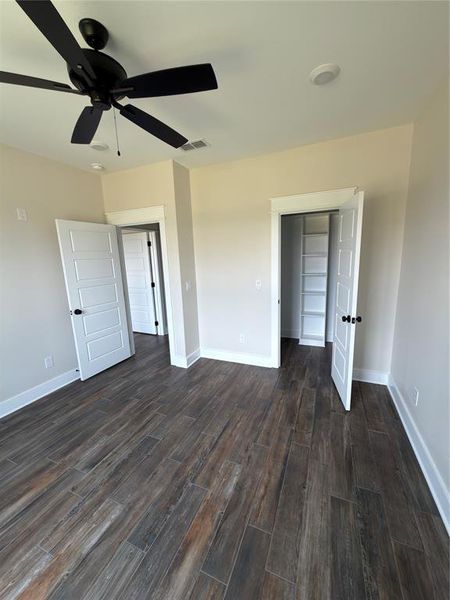 Spacious, unfurnished interior of a new home in , Tyler (Image 22).